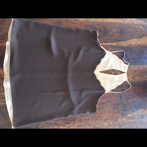 Reversible Barcelona tank